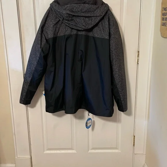 Columbia Black and Gray Raincoat Full-Zip Lightweight